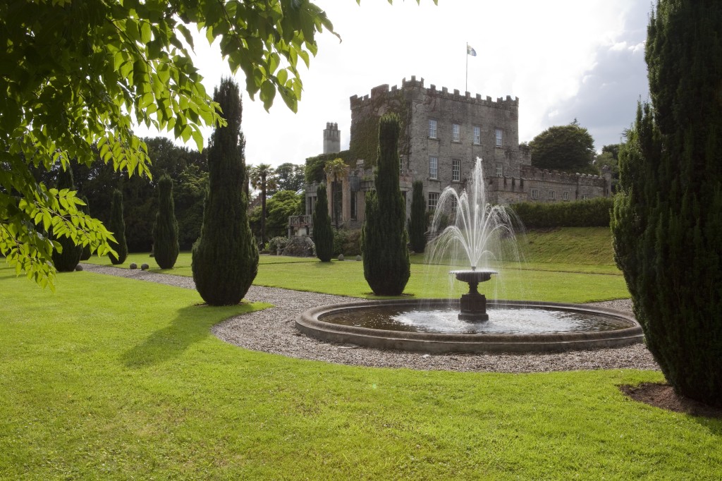 The Green Lawns of Ireland Lacquered Life
